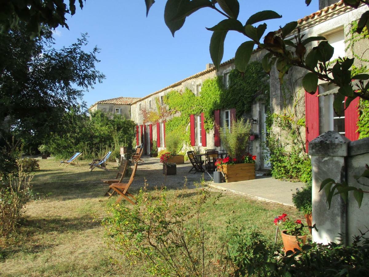 Villa Logis de Bois Roche  à Saint-Bonnet-sur-Gironde Extérieur photo